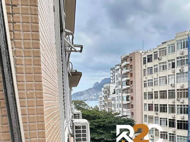 #205 - Apartamento para Venda em Rio de Janeiro - RJ